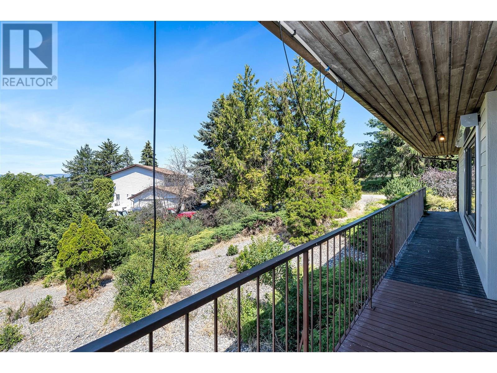 460 Crestview Drive, Coldstream