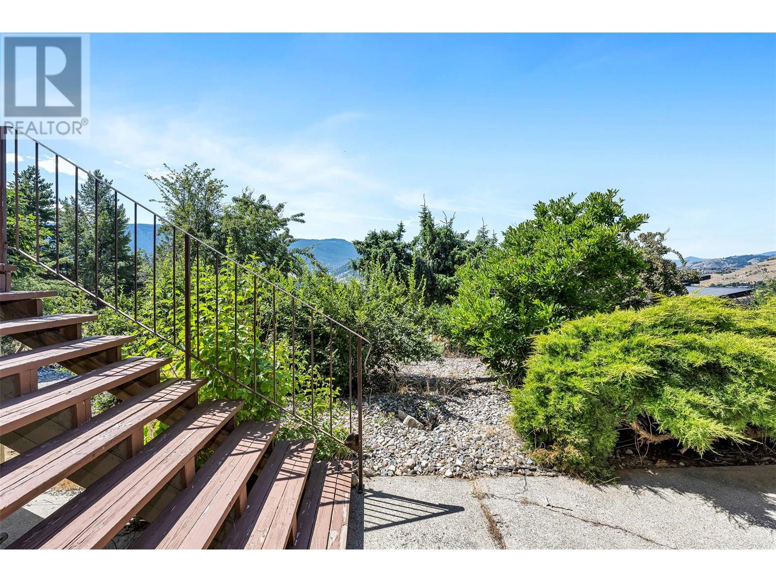 460 Crestview Drive, Coldstream