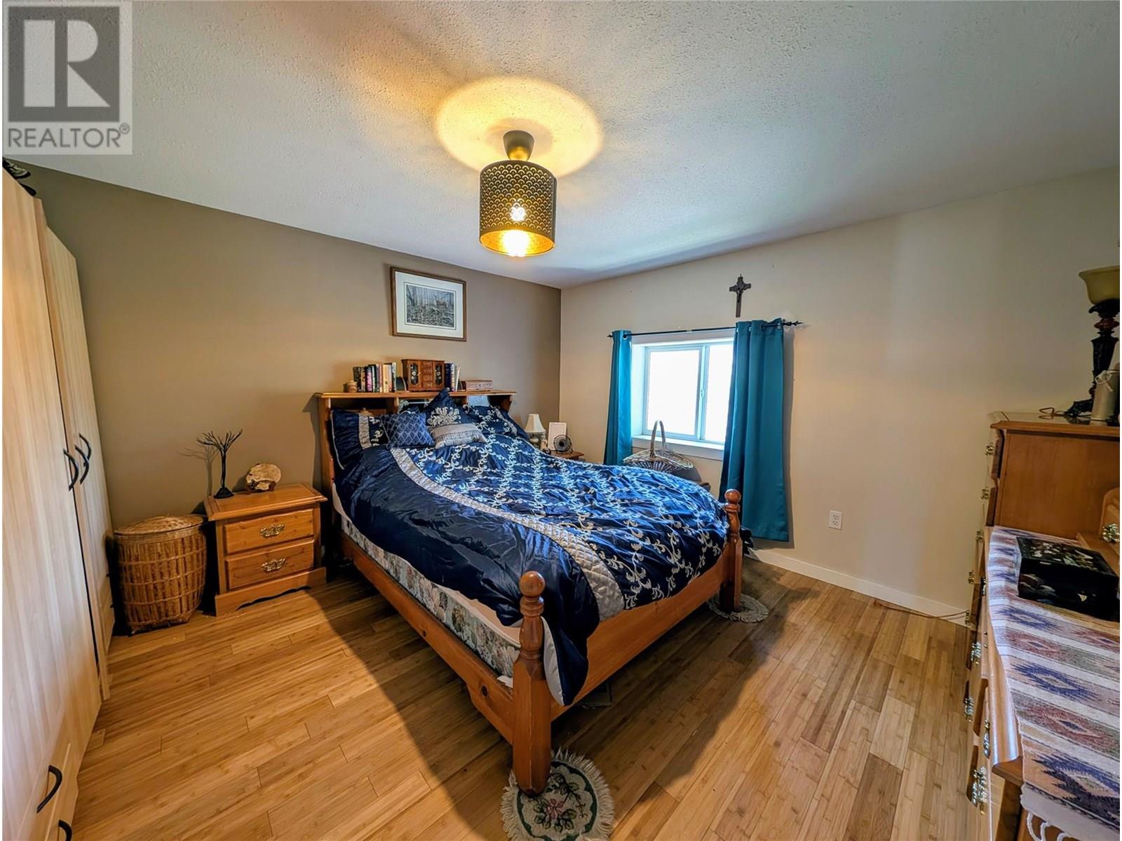 311 Dewdney Avenue, Clinton