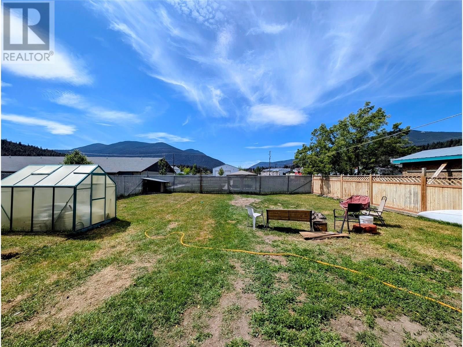 311 Dewdney Avenue, Clinton