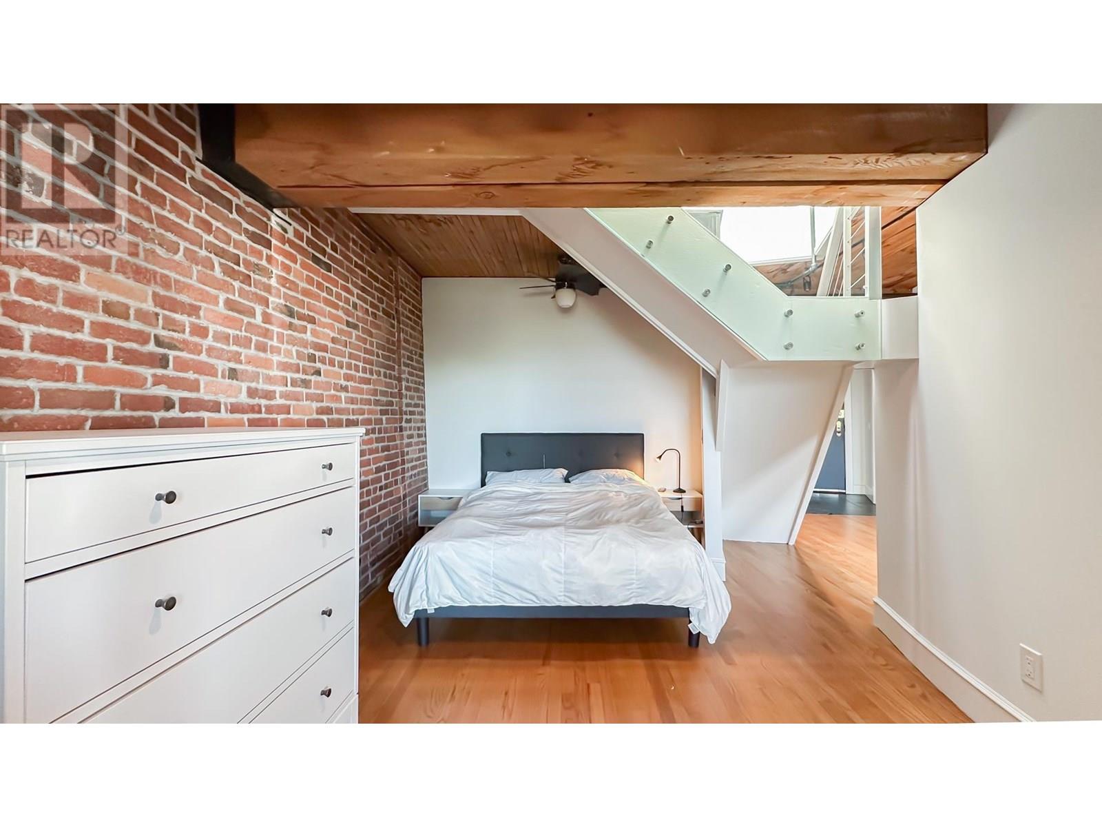 Photo 13 of 702 41 Alexander Street, Vancouver BC
