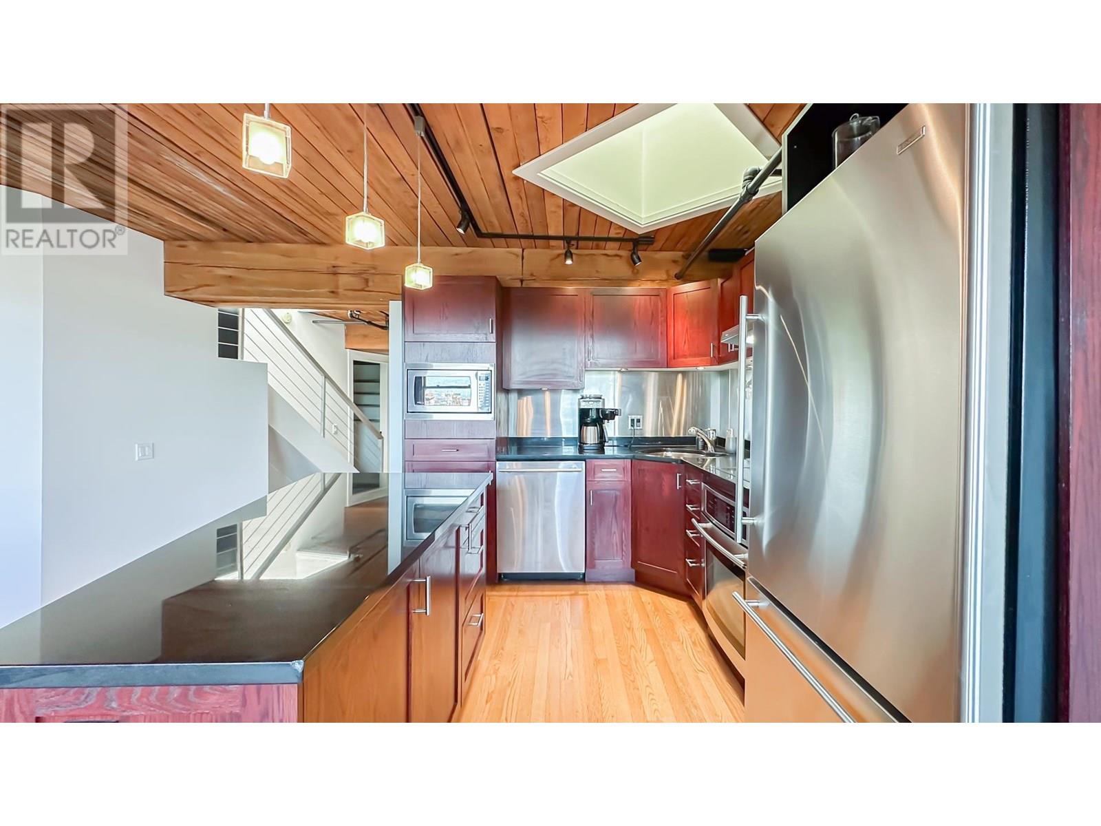 Photo 12 of 702 41 Alexander Street, Vancouver BC