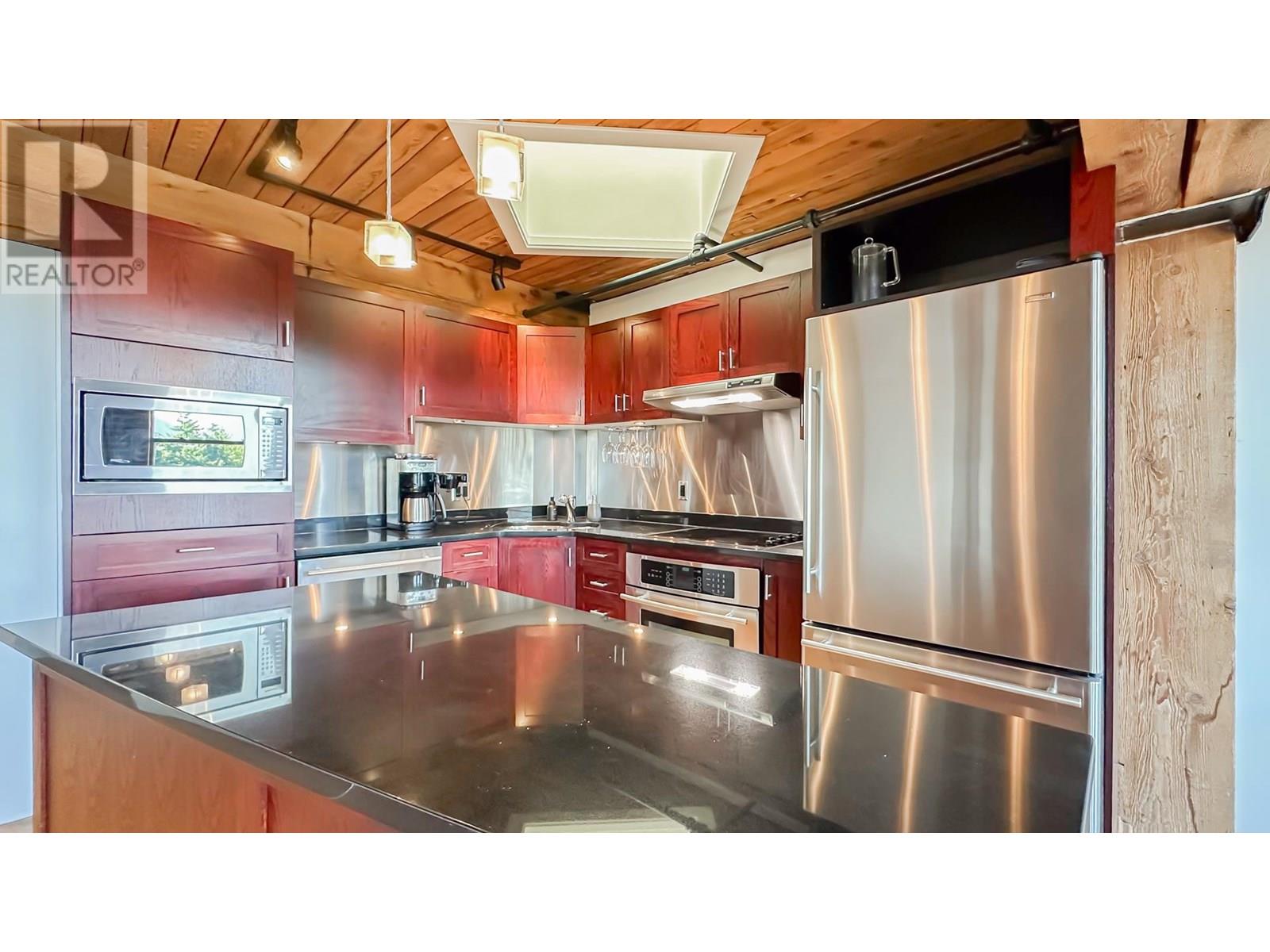 Photo 11 of 702 41 Alexander Street, Vancouver BC