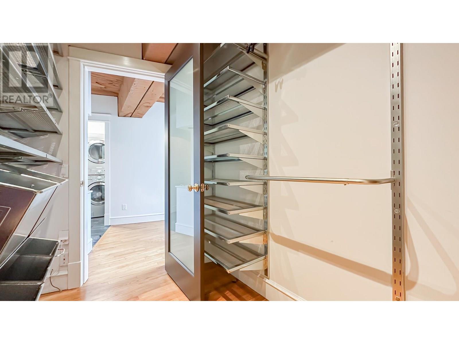 Photo 18 of 702 41 Alexander Street, Vancouver BC