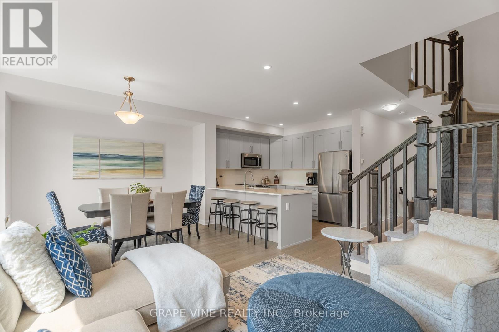 Photo 18 of 148 Attwell Private, Ottawa ON