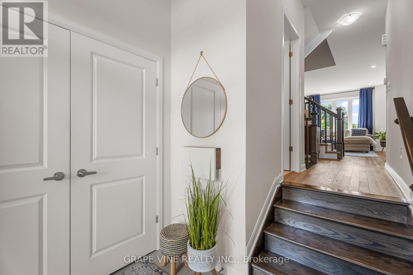 Photo 8 of 148 Attwell Private, Ottawa ON