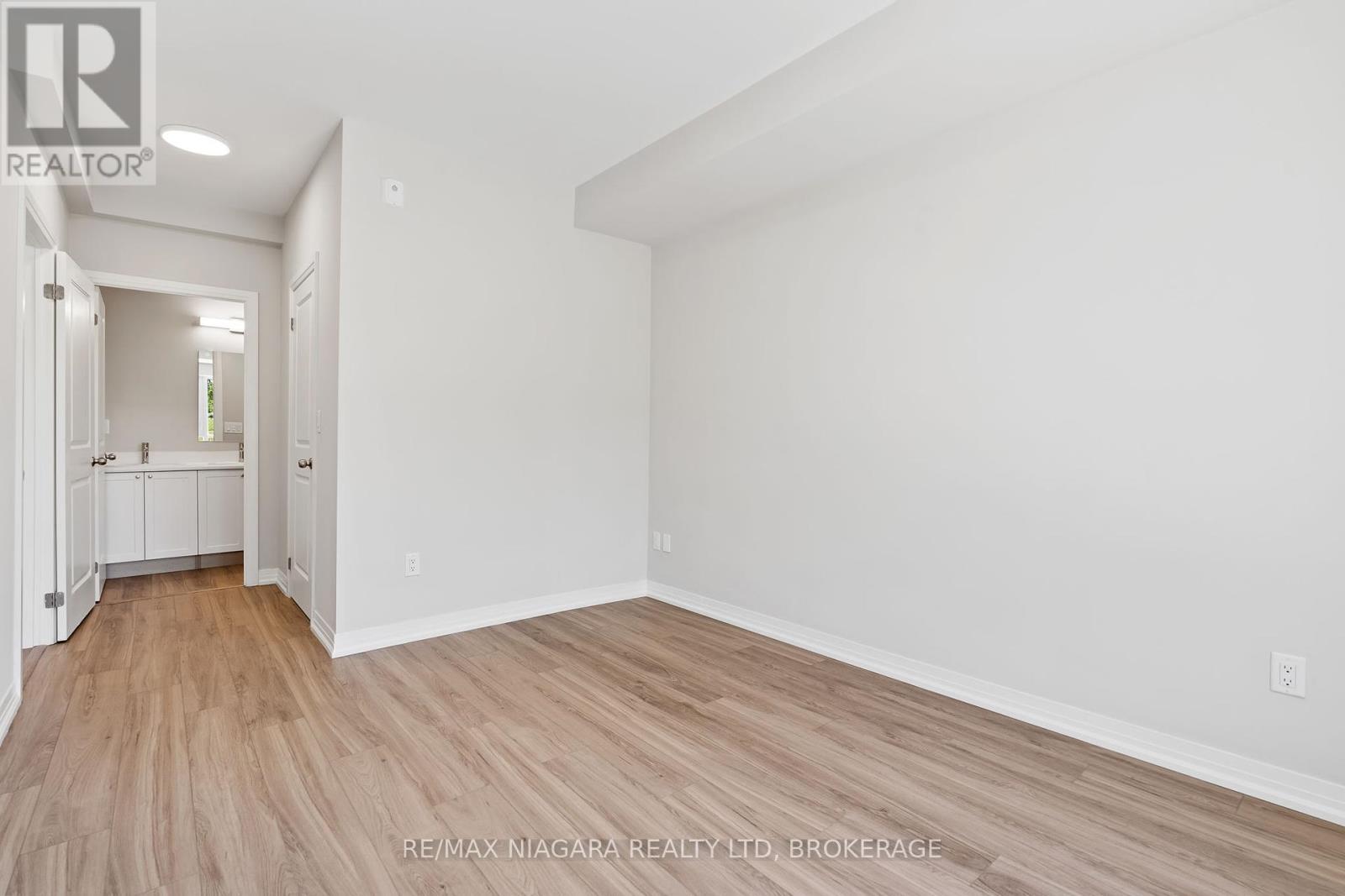 Photo 19 of Gl 07 50 Herrick Avenue, St Catharines ON