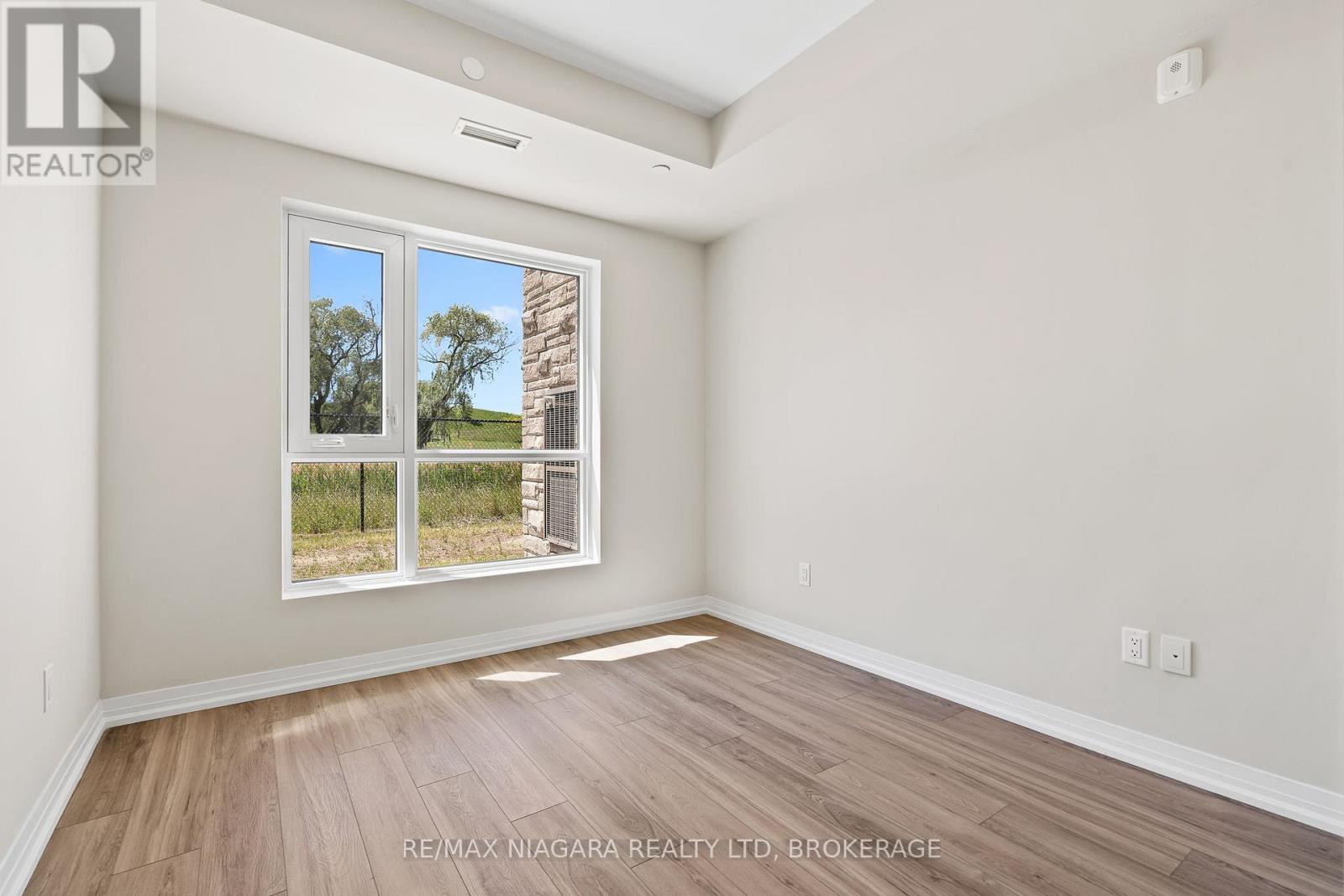 Photo 12 of Gl 07 50 Herrick Avenue, St Catharines ON