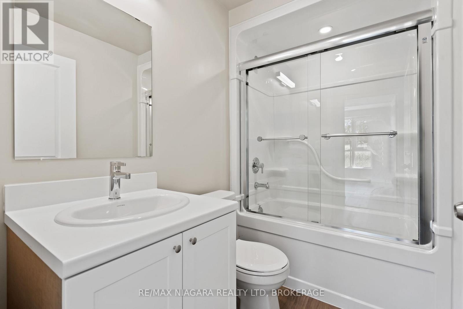 Photo 2 of Gl 07 50 Herrick Avenue, St Catharines ON