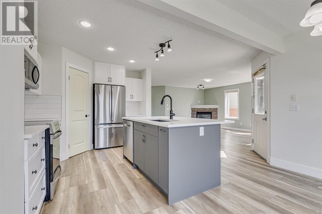 Single Family House for Sale in  Covecreek Close NE Coventry Hills Calgary 