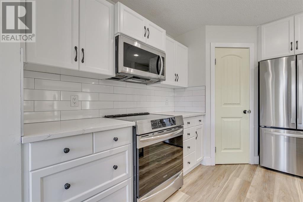 Single Family House for Sale in  Covecreek Close NE Coventry Hills Calgary 