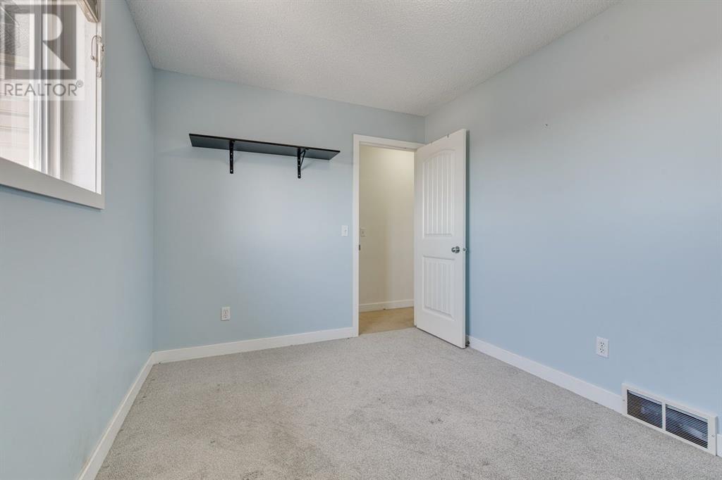 Single Family House for Sale in  Covecreek Close NE Coventry Hills Calgary 