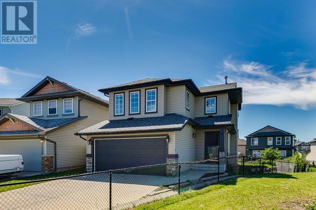Single Family House for Sale in  Covecreek Close NE Coventry Hills Calgary 