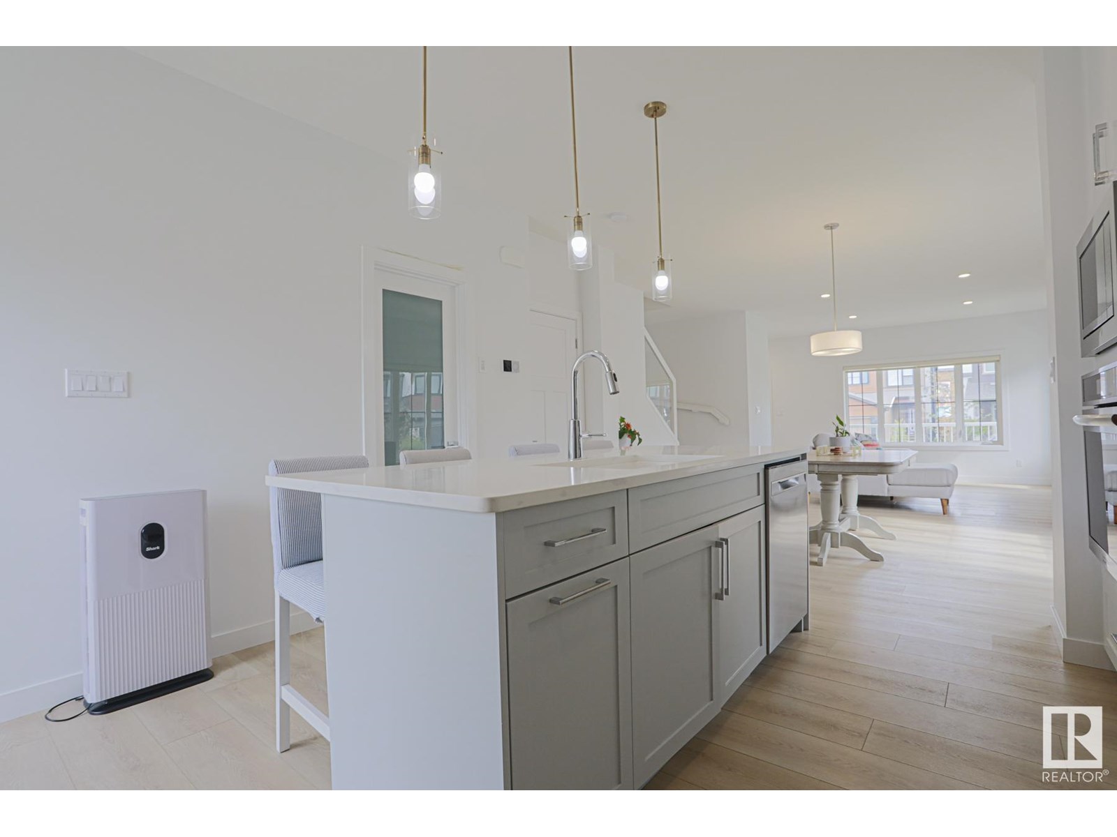 Photo 6 of 1736 Plum Cr Sw, Edmonton AB