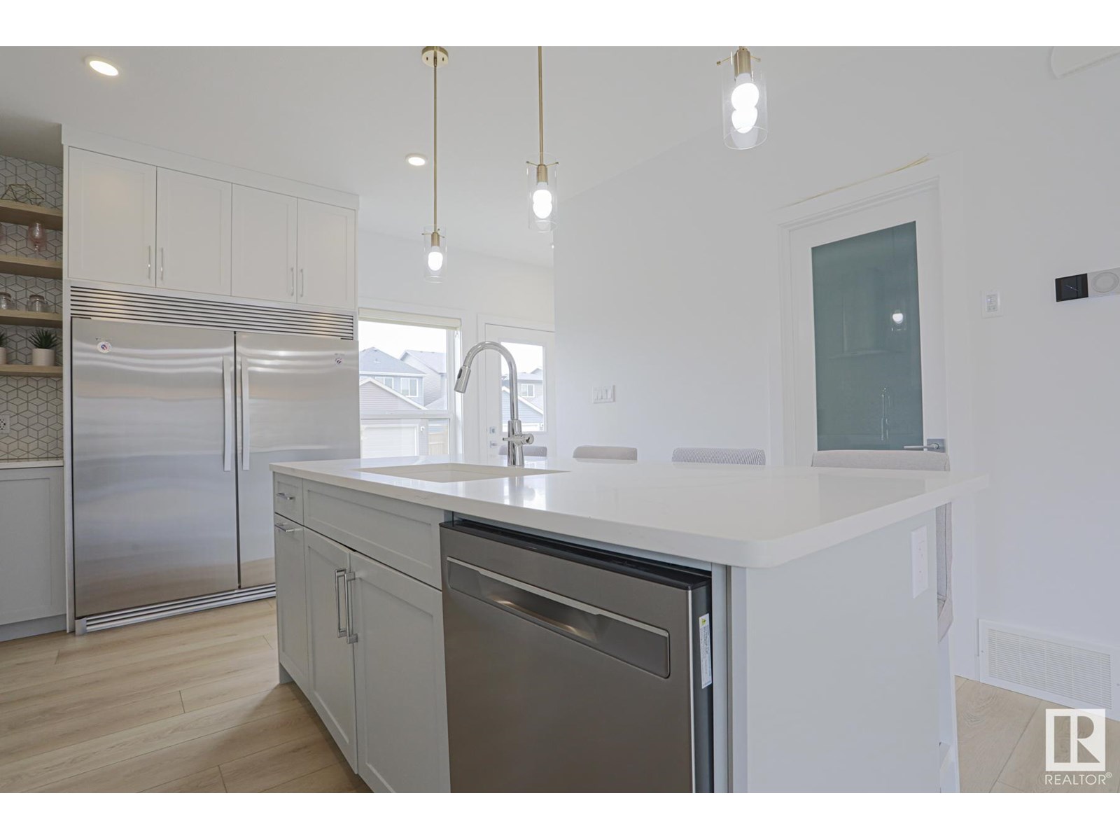 Photo 7 of 1736 Plum Cr Sw, Edmonton AB