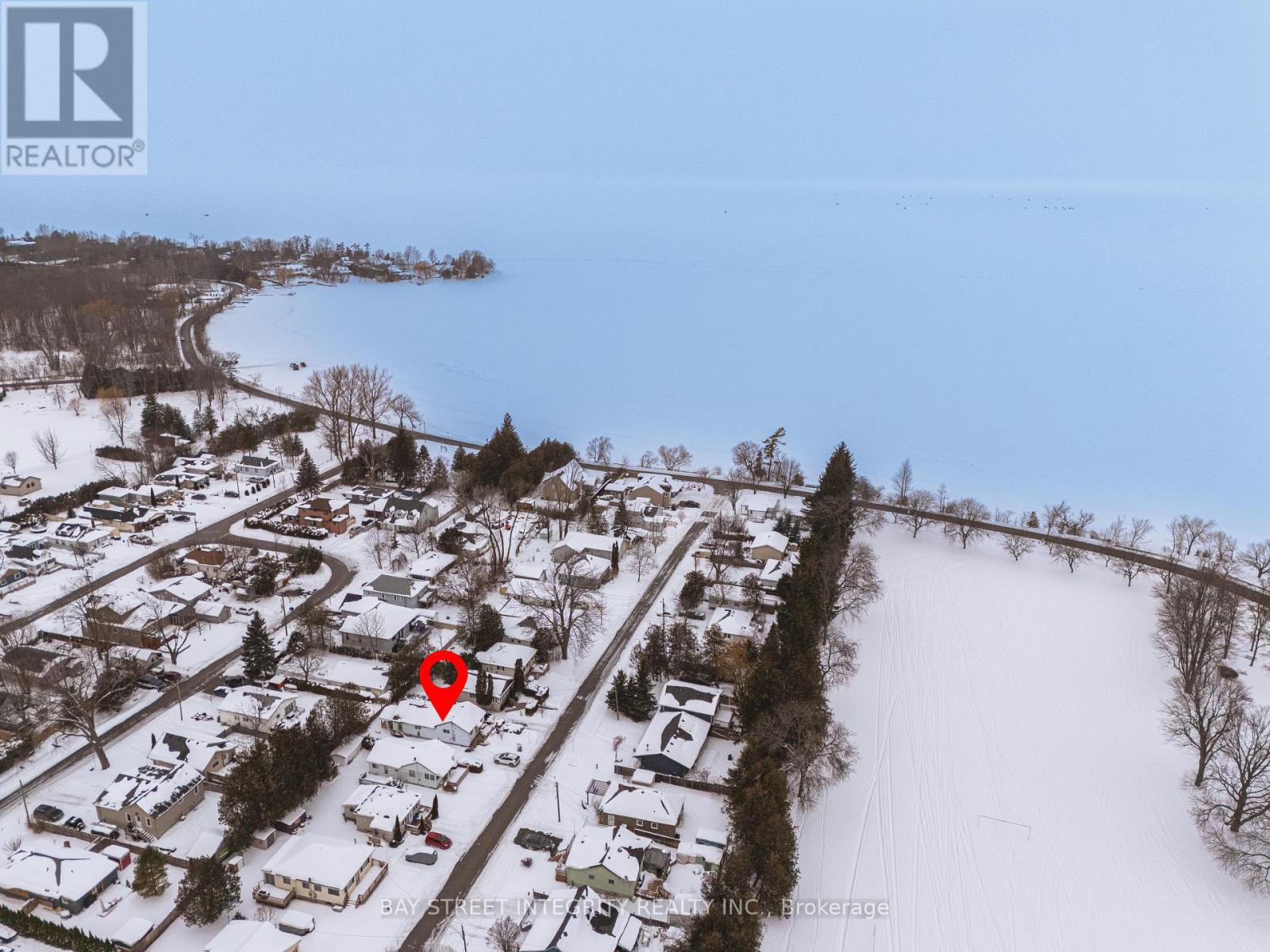 Photo 32 of 74 De La Salle Boulevard, Georgina ON