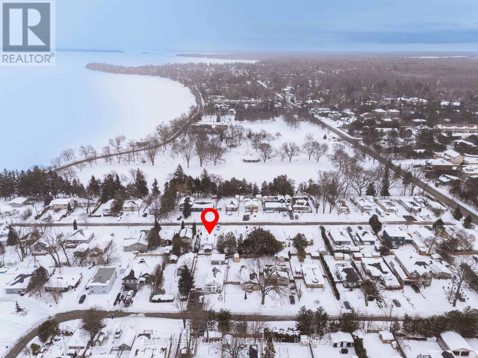 Photo 18 of 74 De La Salle Boulevard, Georgina ON