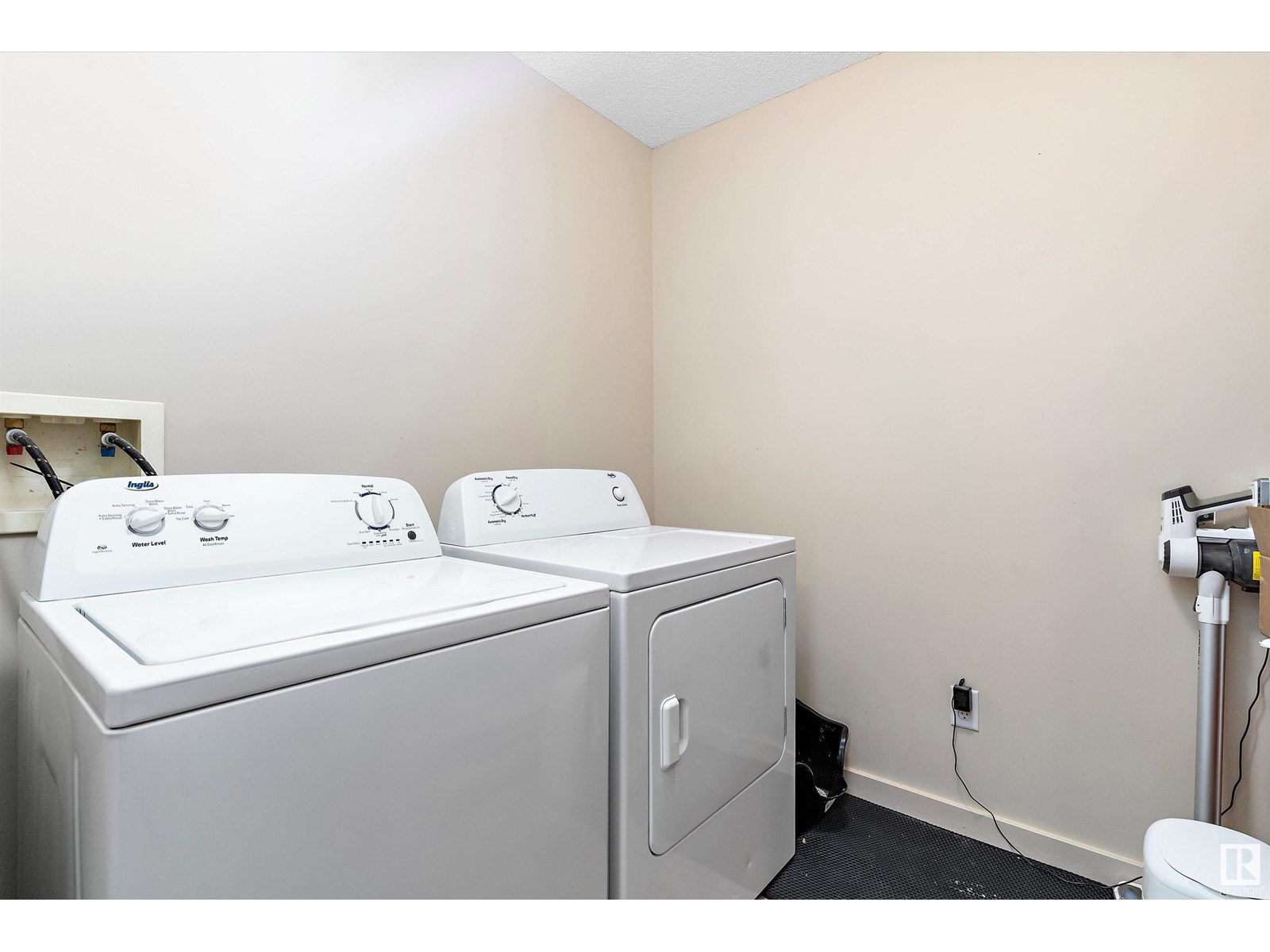Photo 25 of 132 11603 Ellerslie Rd Sw, Edmonton AB
