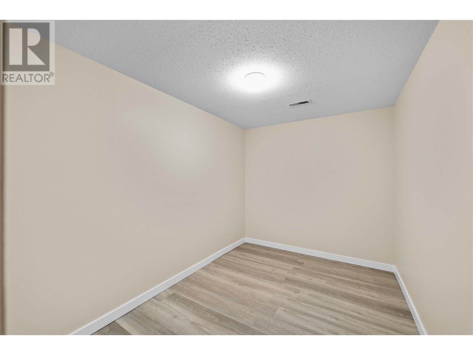 Photo 35 of 2393 Fleetwood Avenue, Kamloops BC