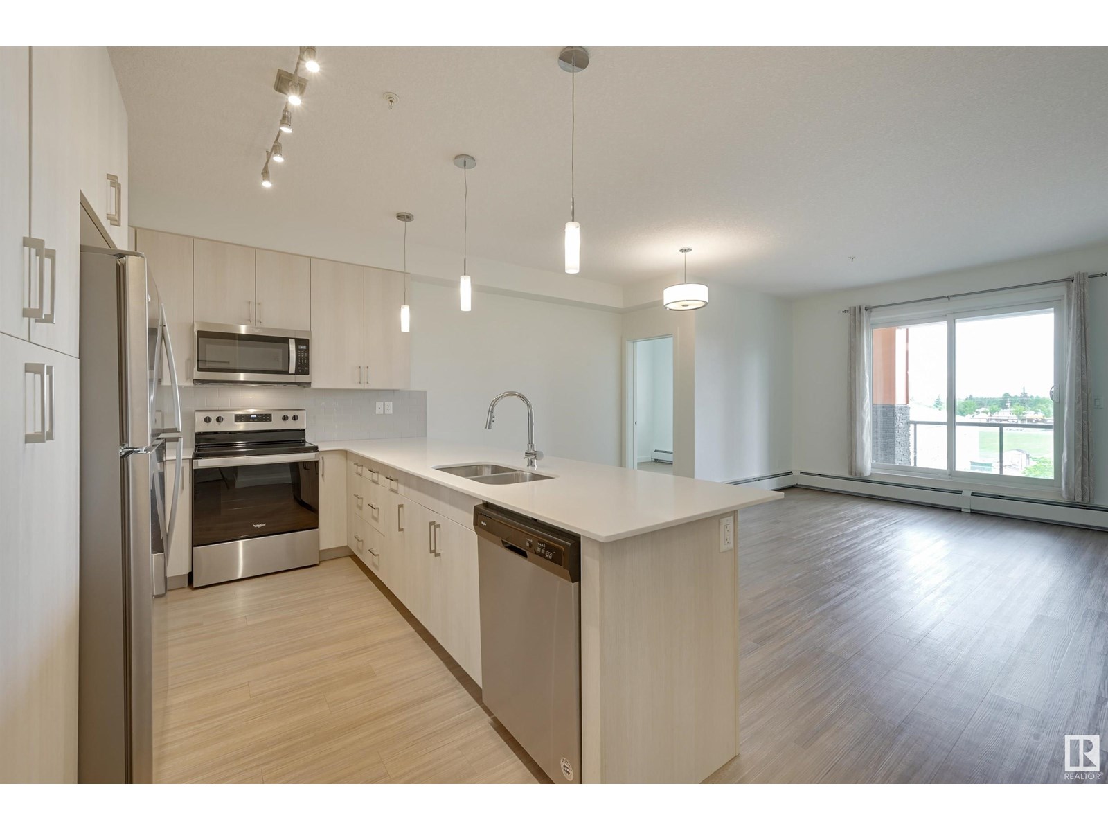 Photo 14 of 308 17 Columbia Av, Devon AB