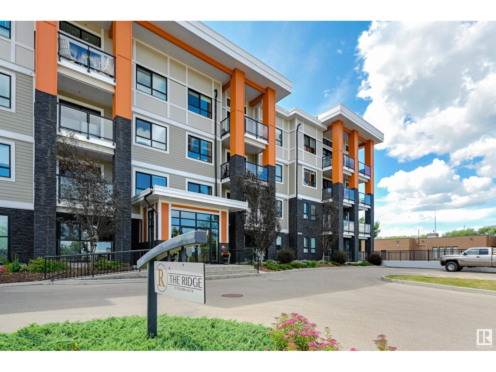 Photo 2 of 308 17 Columbia Av, Devon AB