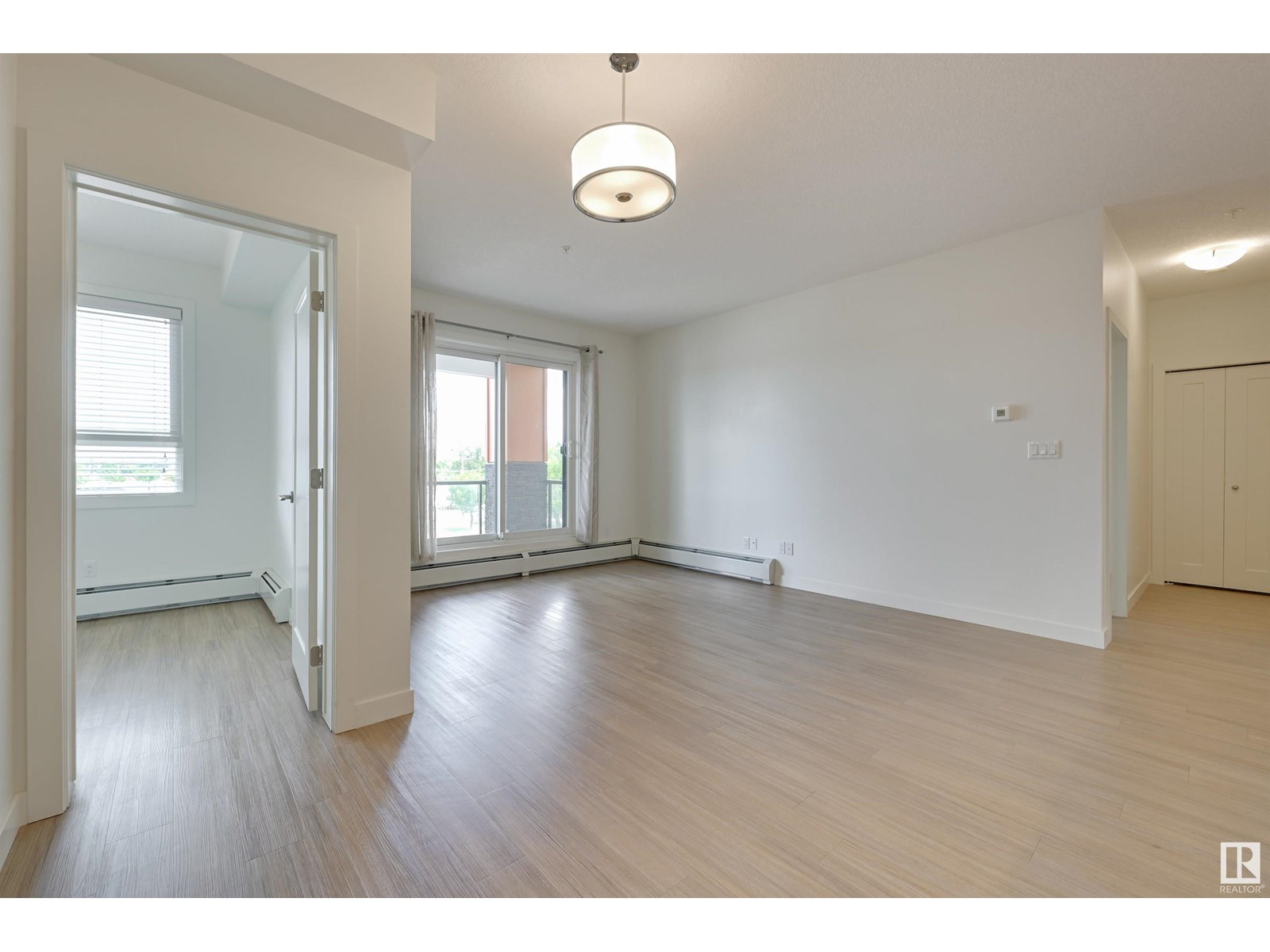Photo 9 of 308 17 Columbia Av, Devon AB