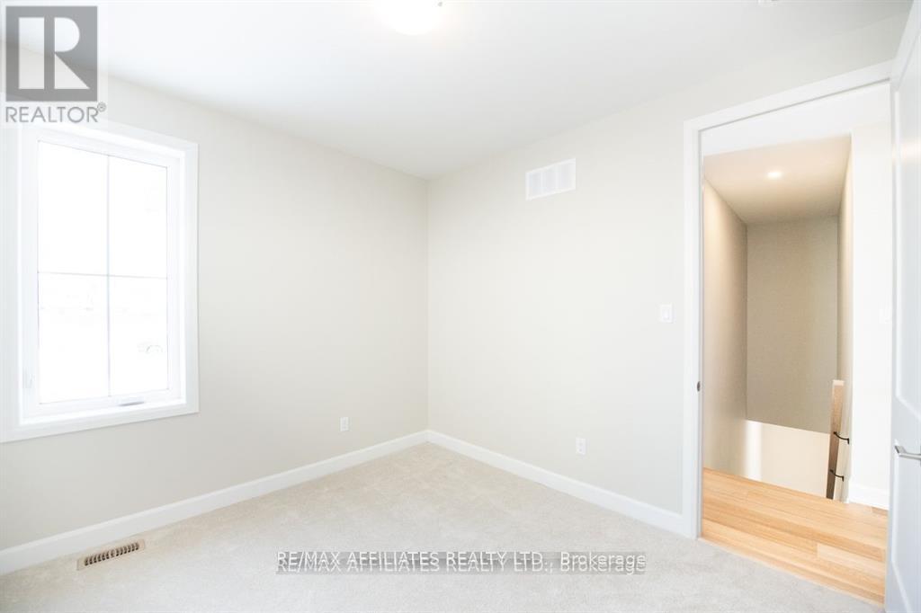 Photo 26 of 103 Rabb Street, Smiths Falls ON