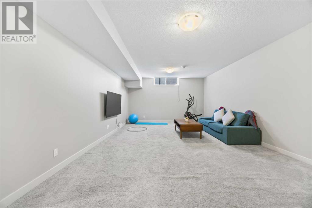 Single Family House for Sale in  Evansfield Place NW Evanston Calgary 