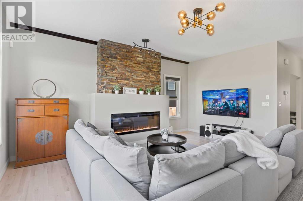 Single Family House for Sale in  Evansfield Place NW Evanston Calgary 