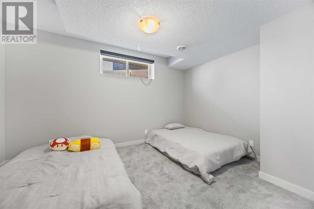 Single Family House for Sale in  Evansfield Place NW Evanston Calgary 