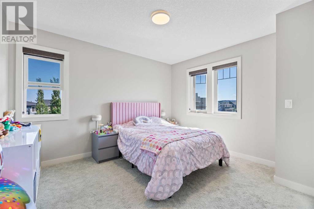 Single Family House for Sale in  Evansfield Place NW Evanston Calgary 