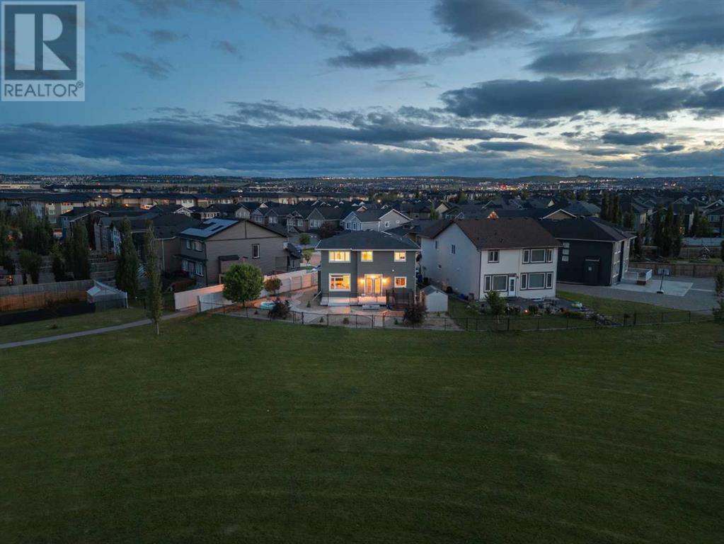 Single Family House for Sale in  Evansfield Place NW Evanston Calgary 