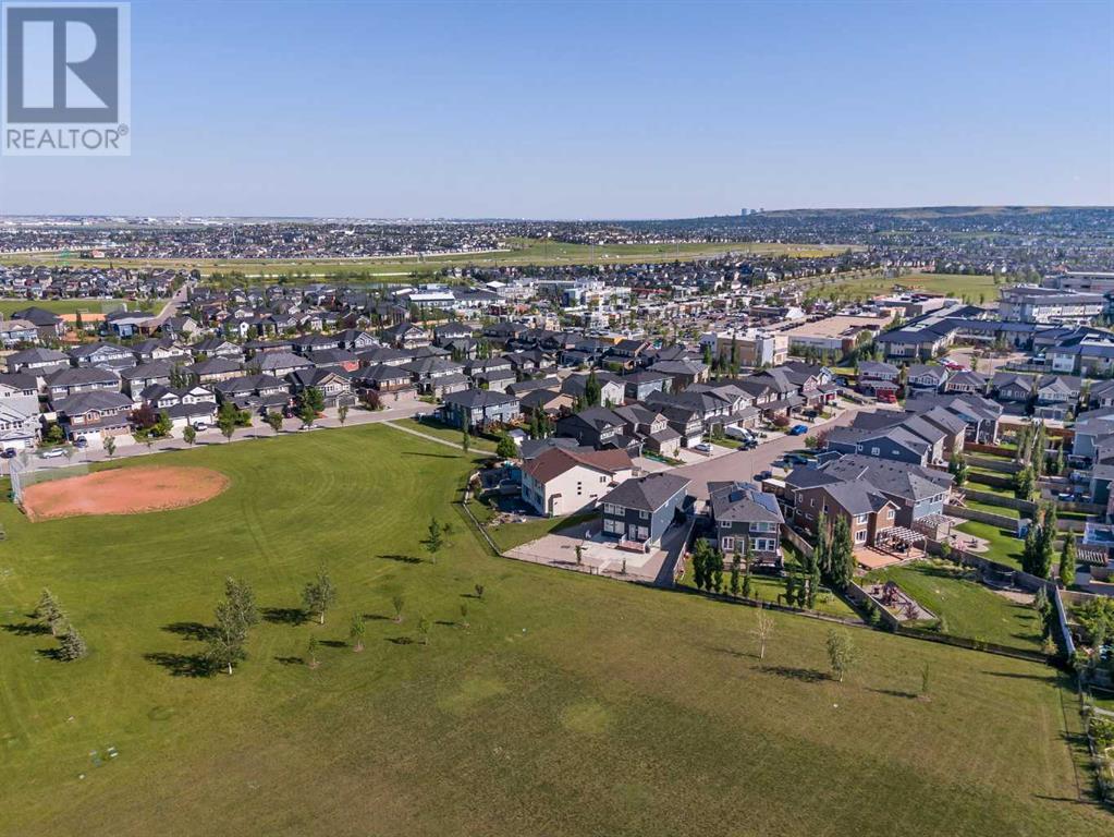 Single Family House for Sale in  Evansfield Place NW Evanston Calgary 