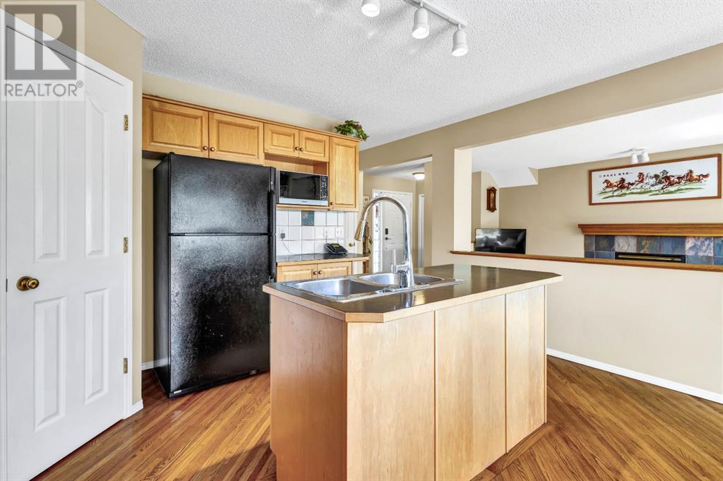 Single Family House for Sale in  Hidden Valley Drive NW Hidden Valley Calgary 