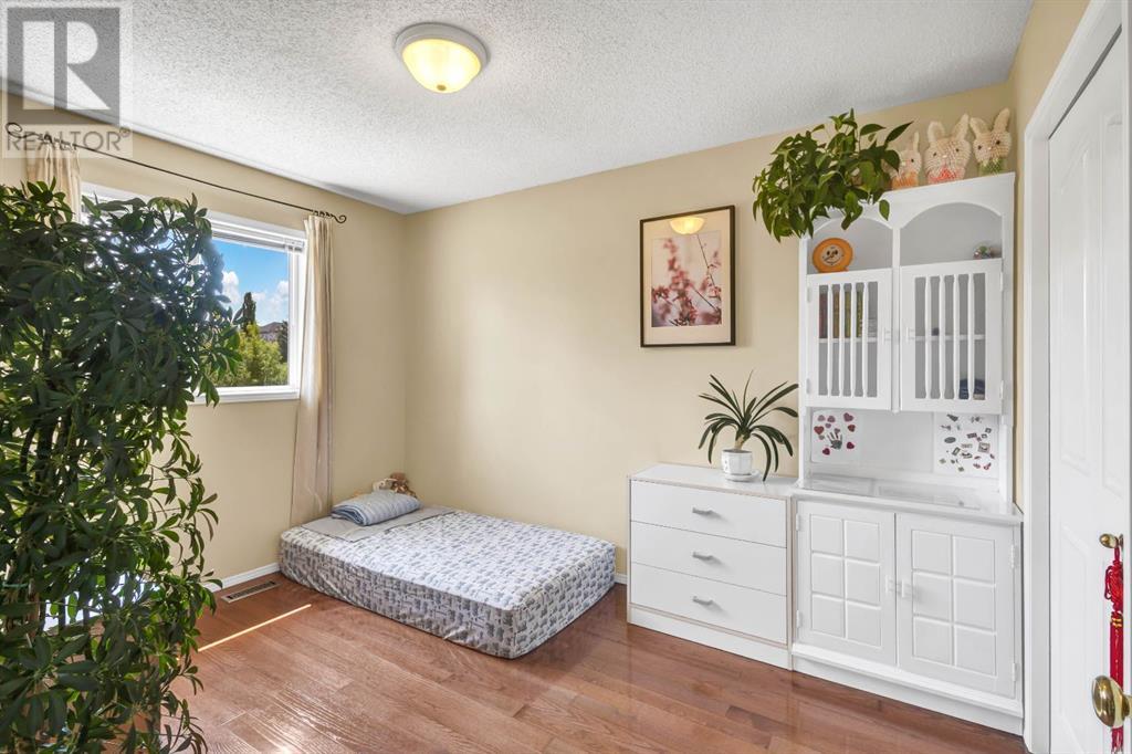 Single Family House for Sale in  Hidden Valley Drive NW Hidden Valley Calgary 