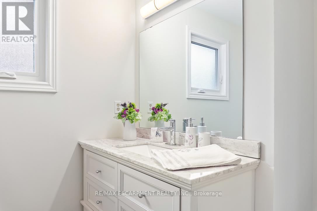 Photo 26 of 2712 Ashridge Place, Oakville ON