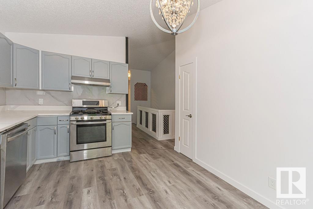 Photo 11 of 13107 36 St Nw, Edmonton AB