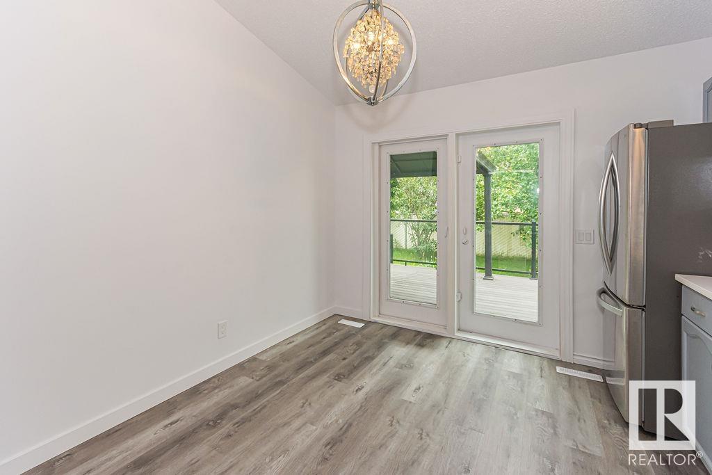 Photo 12 of 13107 36 St Nw, Edmonton AB