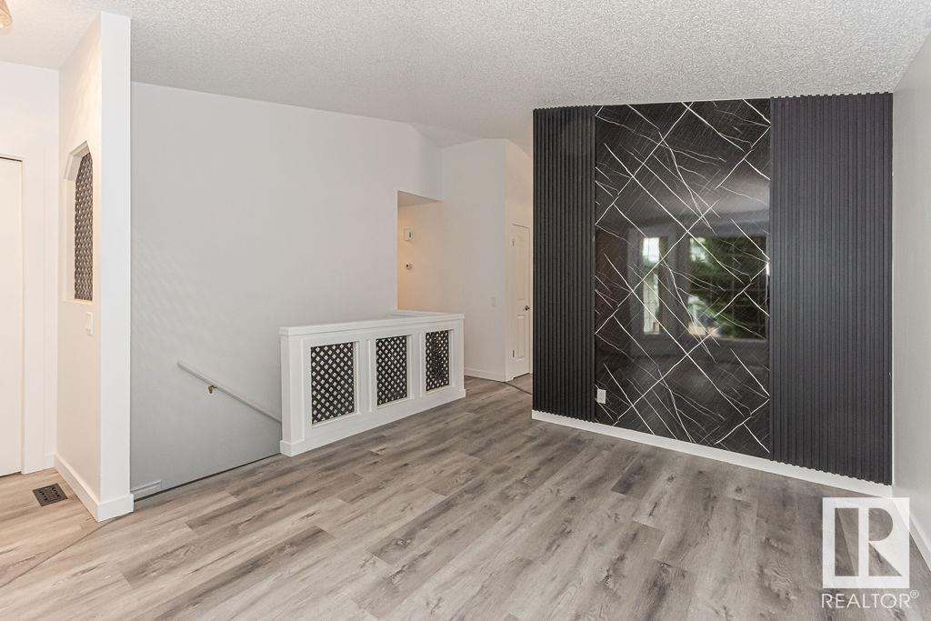 Photo 6 of 13107 36 St Nw, Edmonton AB