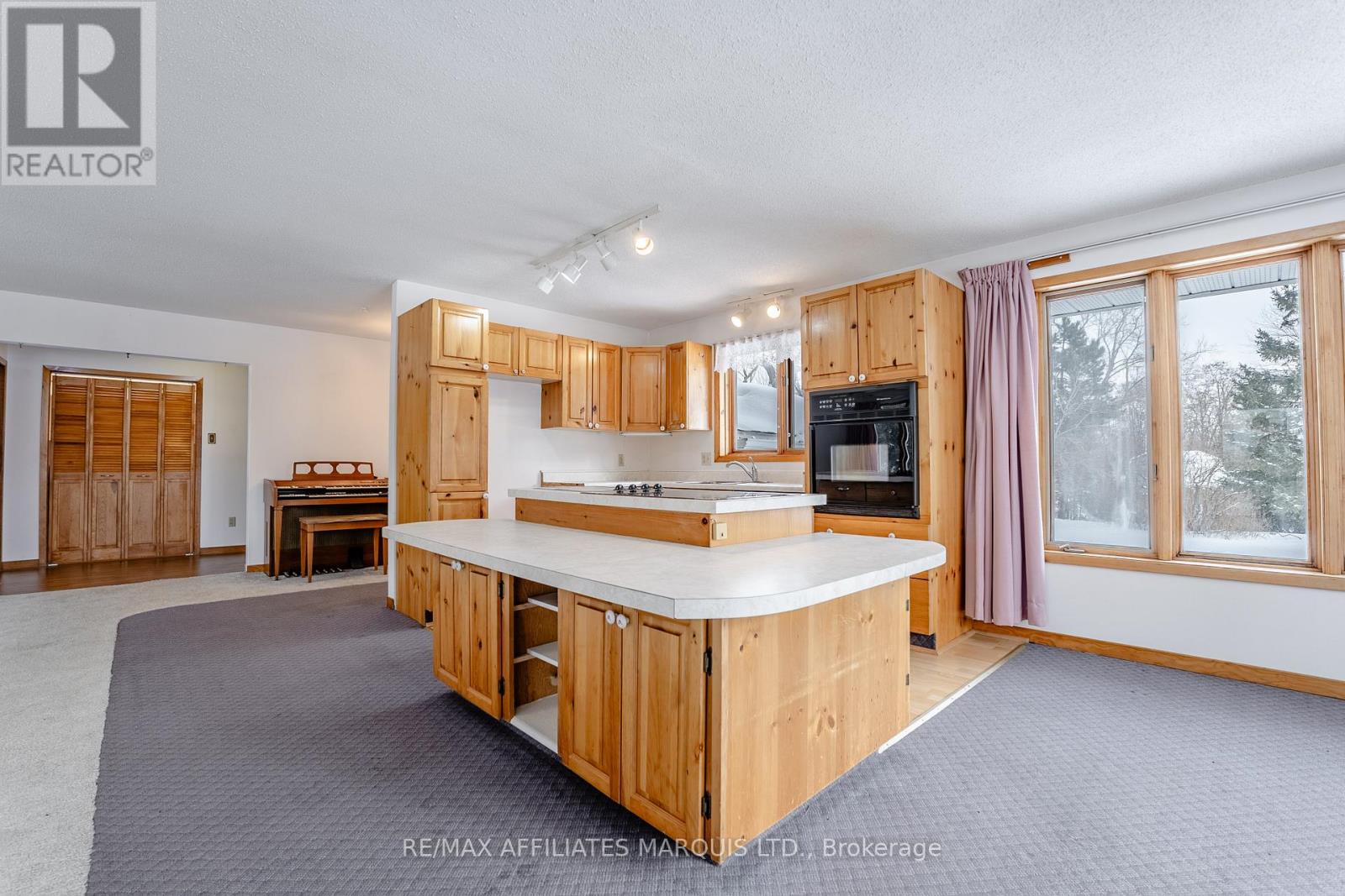Photo 32 of 10984 County Rd 2 Road, South Dundas ON