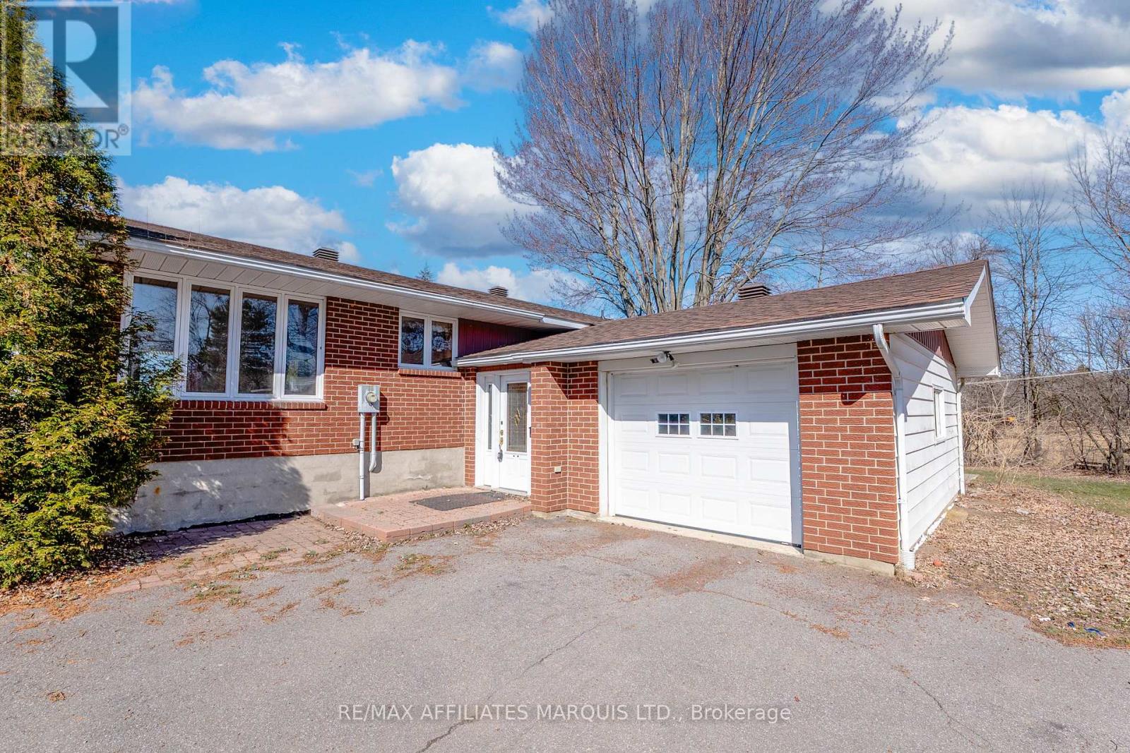 Photo 36 of 10984 County Rd 2 Road, South Dundas ON