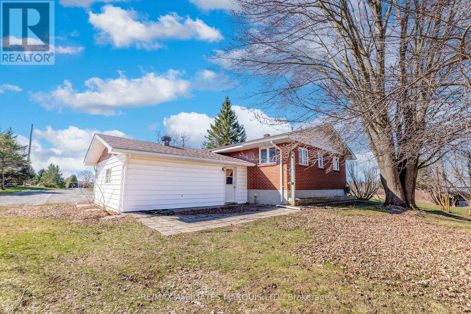 Photo 48 of 10984 County Rd 2 Road, South Dundas ON