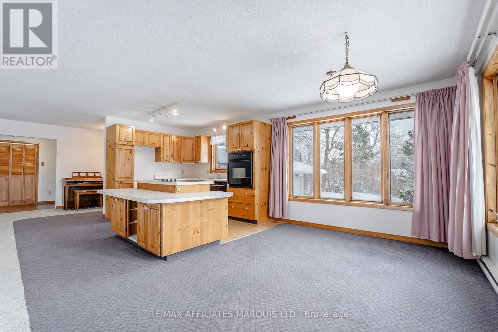 Photo 5 of 10984 County Rd 2 Road, South Dundas ON
