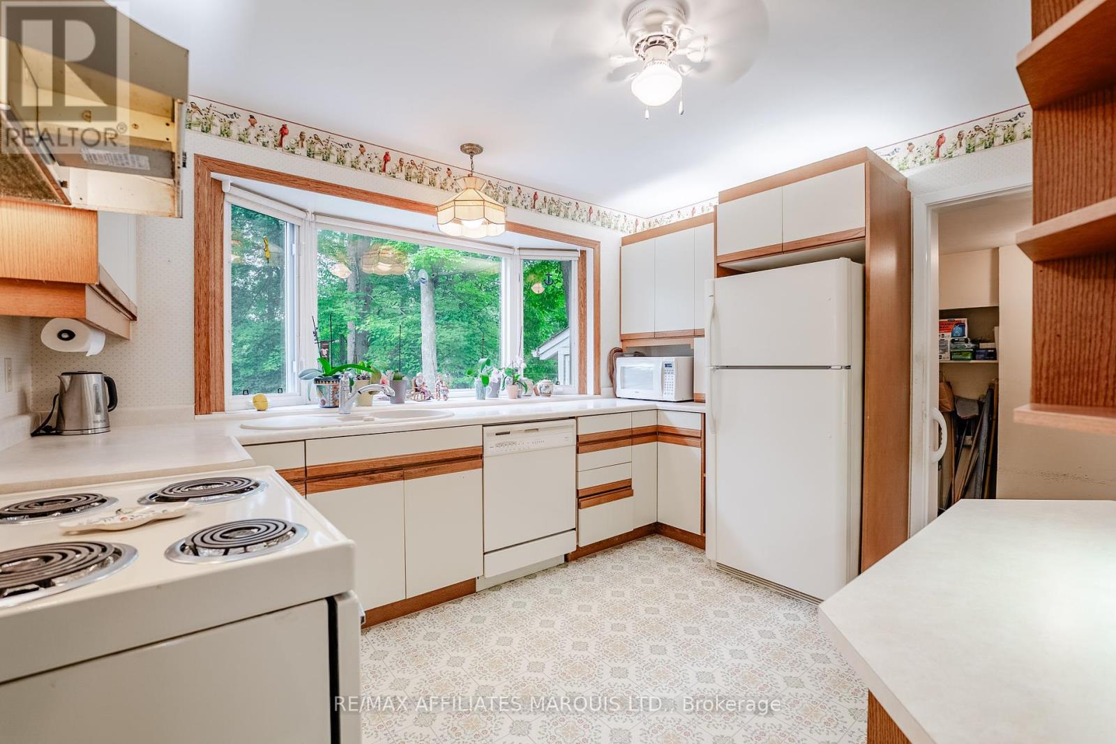 Photo 1 of 1610 Charles Street, Cornwall ON