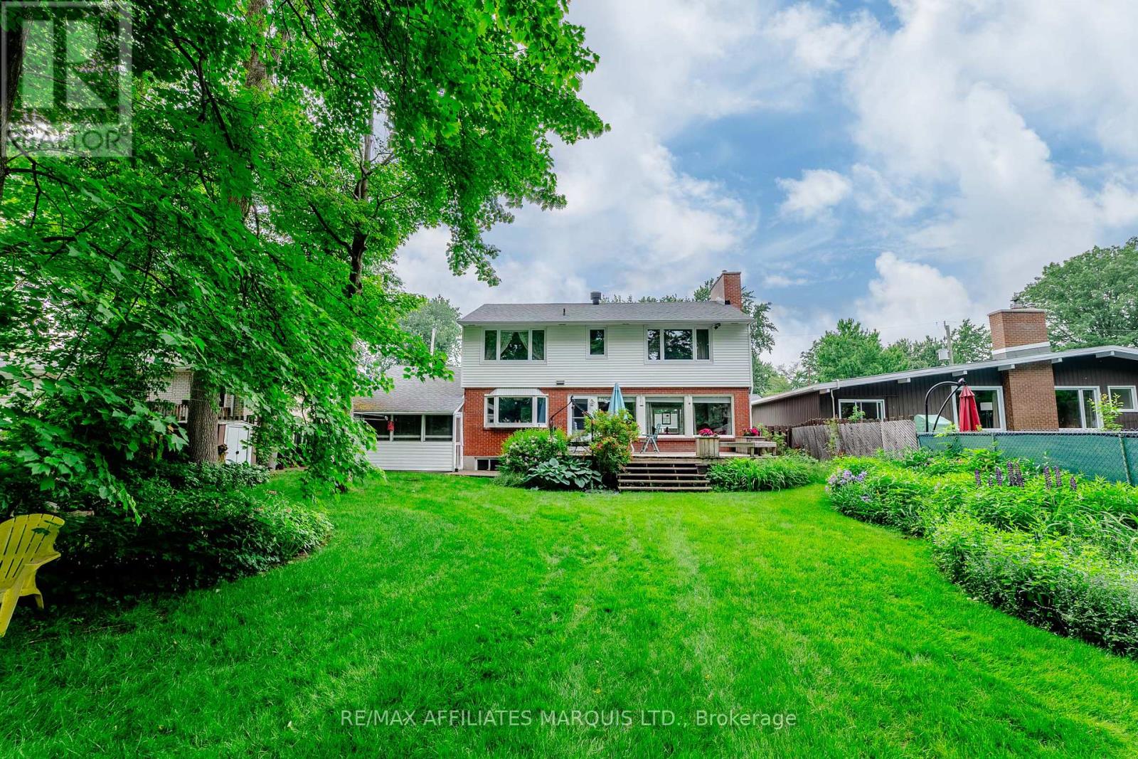Photo 4 of 1610 Charles Street, Cornwall ON