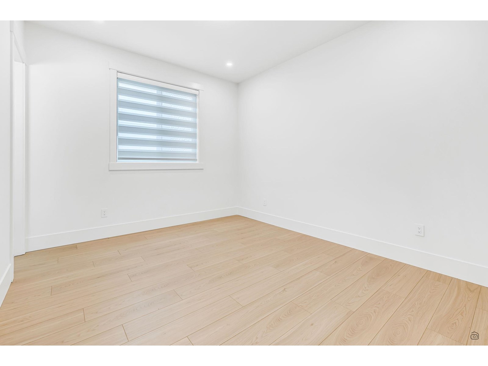 Photo 11 of 6161 164 A Street, Surrey BC