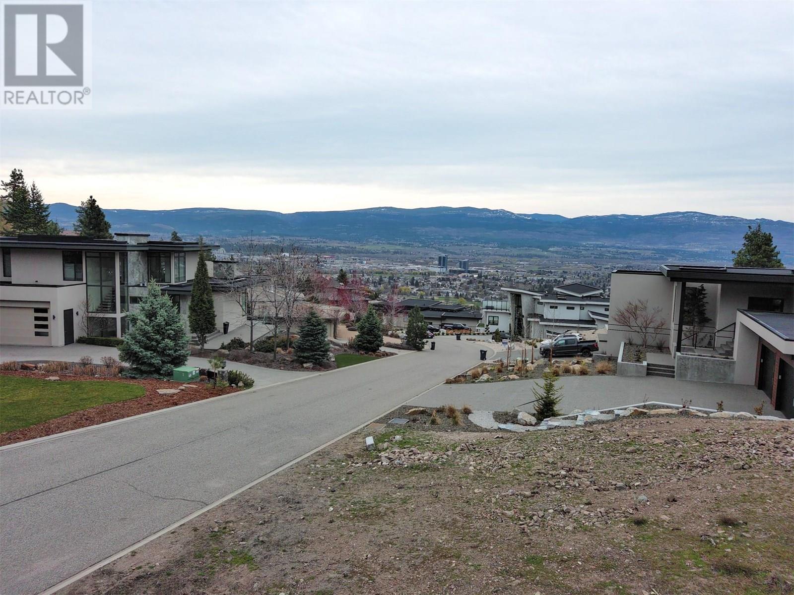  720 Pinehaven Court, Kelowna