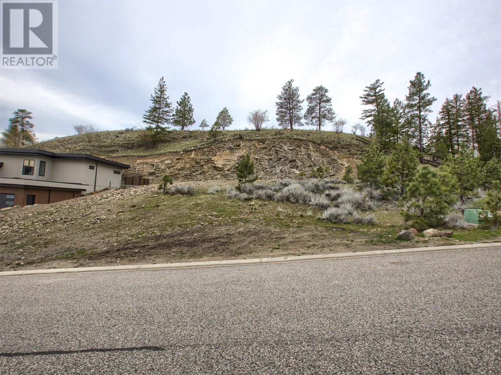  720 Pinehaven Court, Kelowna