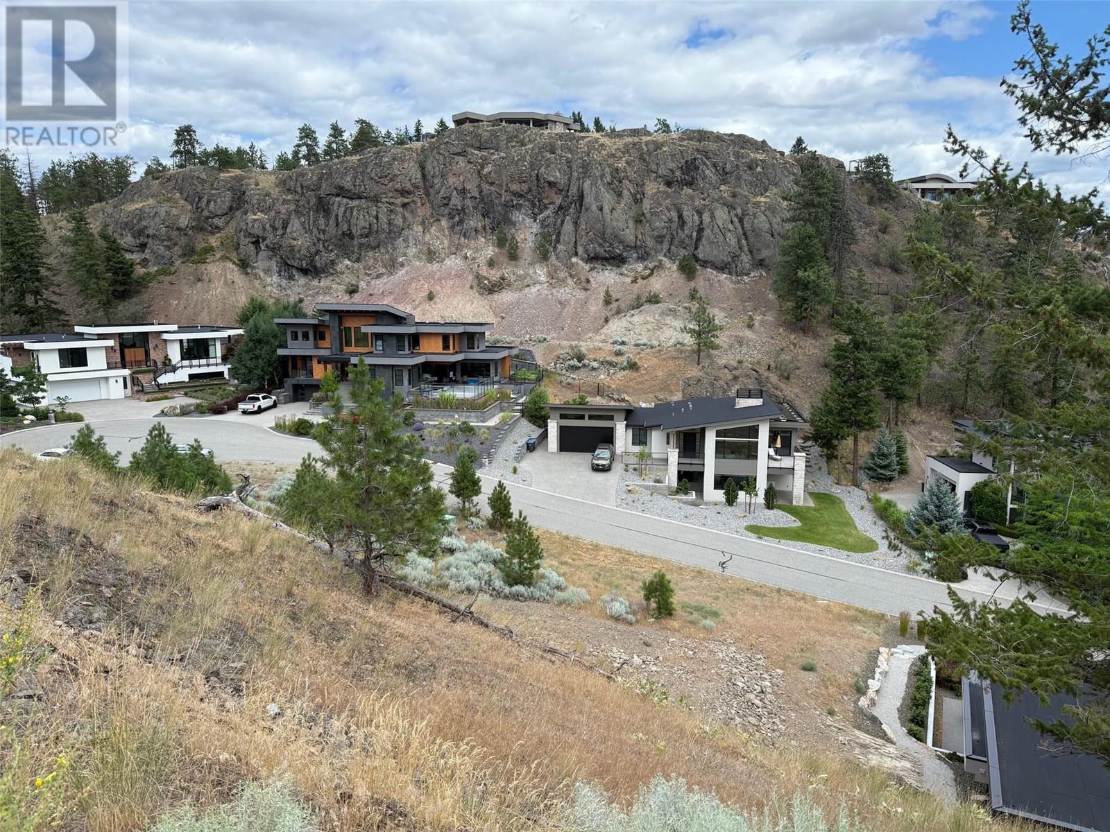  720 Pinehaven Court, Kelowna