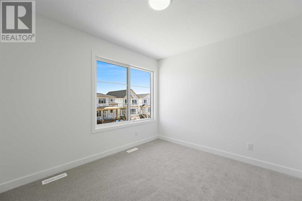 Photo 10 of 19843 44 Street Se, Calgary AB